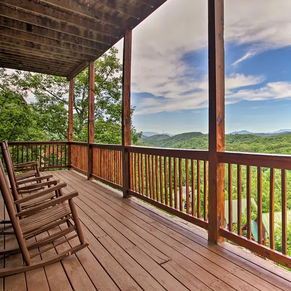 Pigeon Forge, TN - Mountain view from balcony